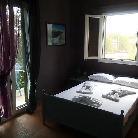 House With 3 Bedrooms In Kariotes, Lefkada, With Wonderful Mountain Vi Apartment