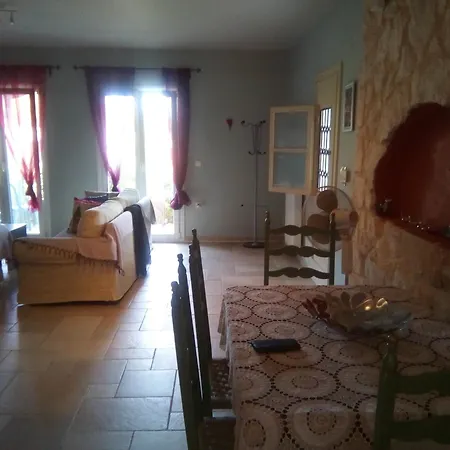 House With 3 Bedrooms In Kariotes, Lefkada, With Wonderful Mountain Vi Apartment Kariotai